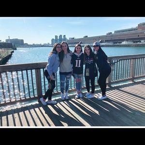 Meet your Posher, Ava